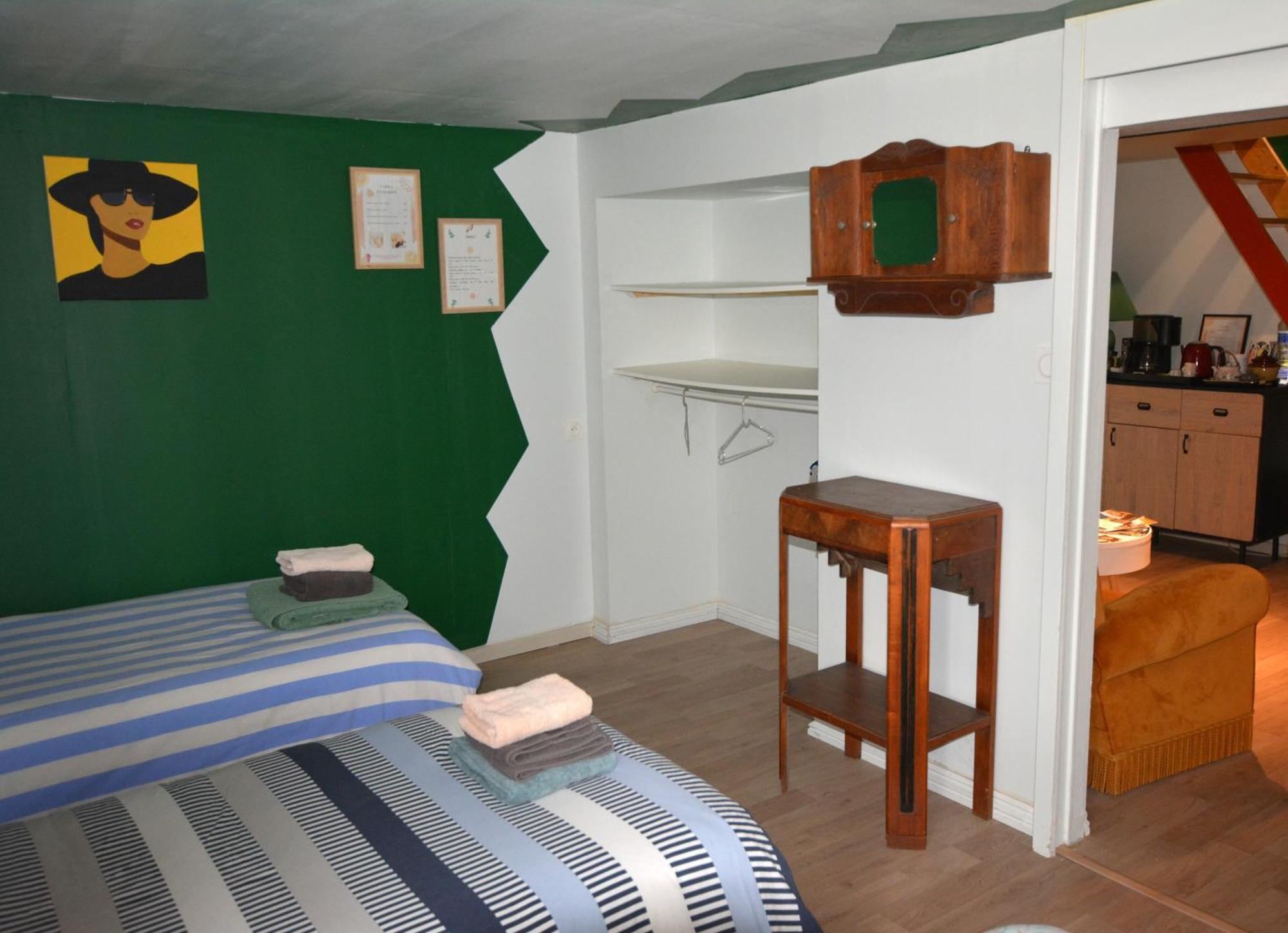 Le Vert Nomade Glomel Luaran gambar